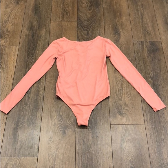 Forever 21 Criss Cross Bodysuit Size M - Picture 7 of 9